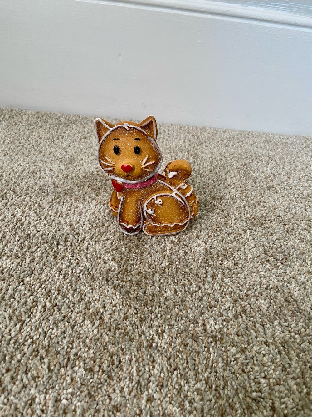 Christmas Gingerbread Cat Cookie Resin Figurine Holiday Tabletop Decor 4.6" - Picture 11 of 13
